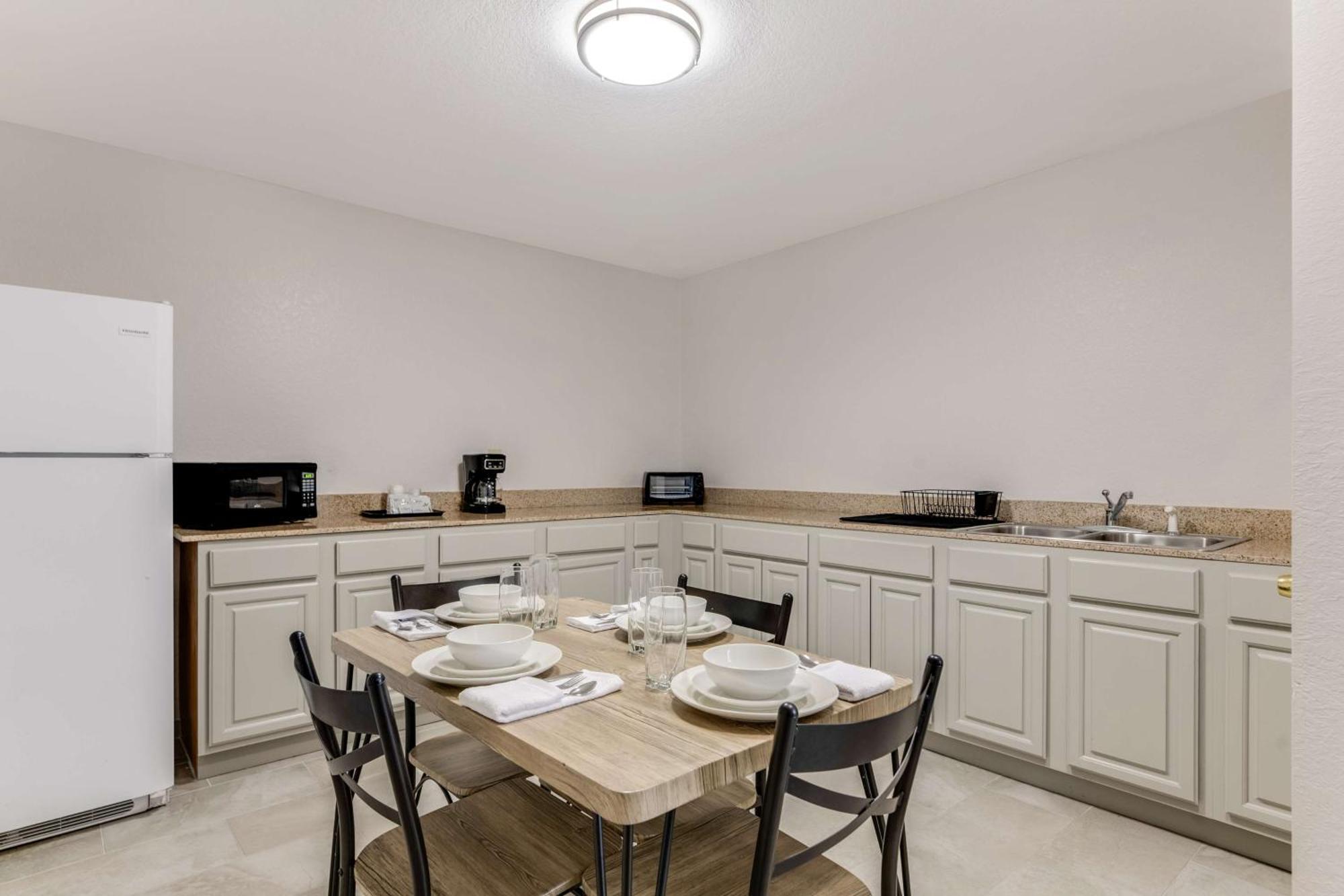 Best Western Auburndale Inn & Suites Bagian luar foto