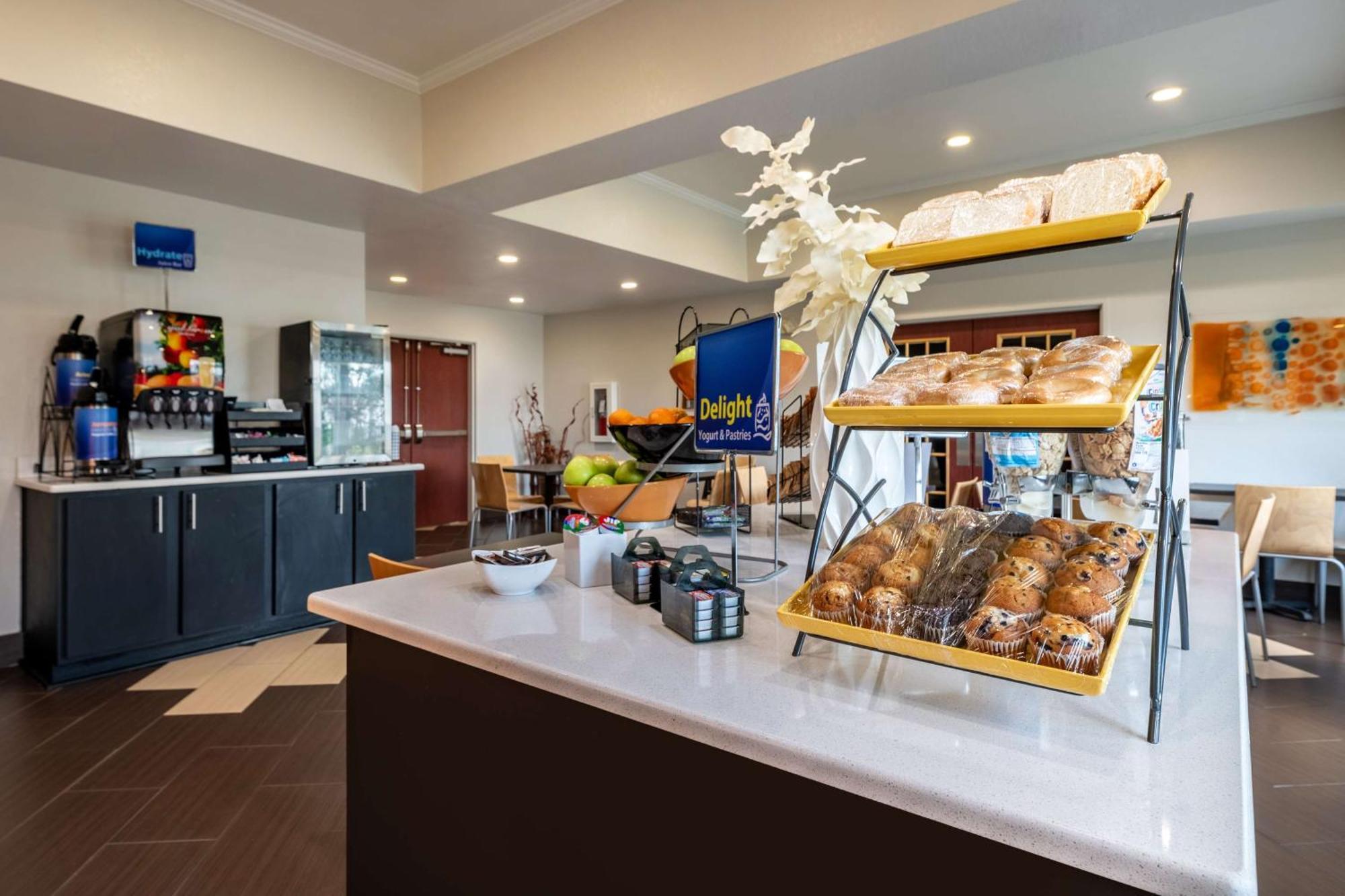 Best Western Auburndale Inn & Suites Bagian luar foto