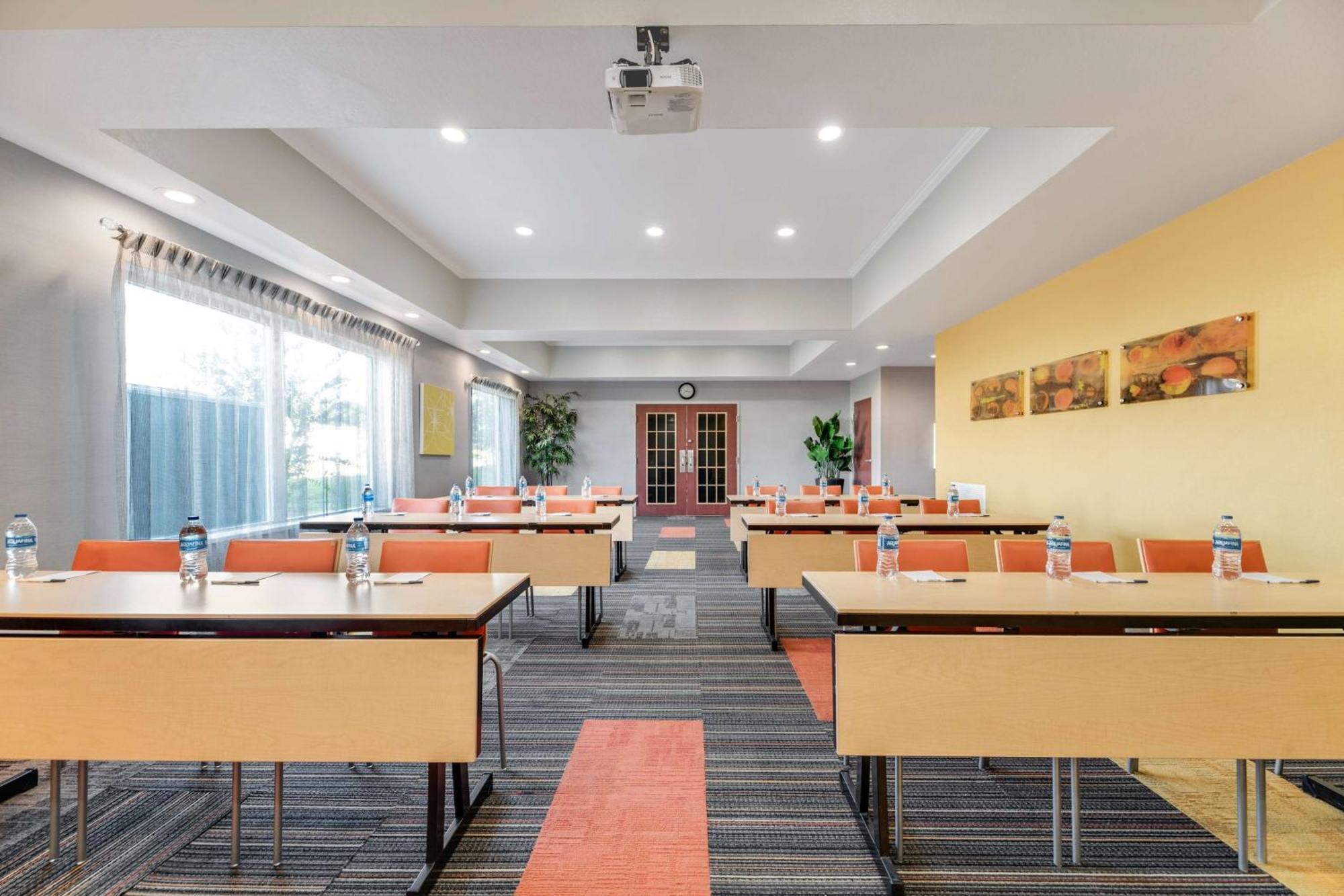Best Western Auburndale Inn & Suites Bagian luar foto
